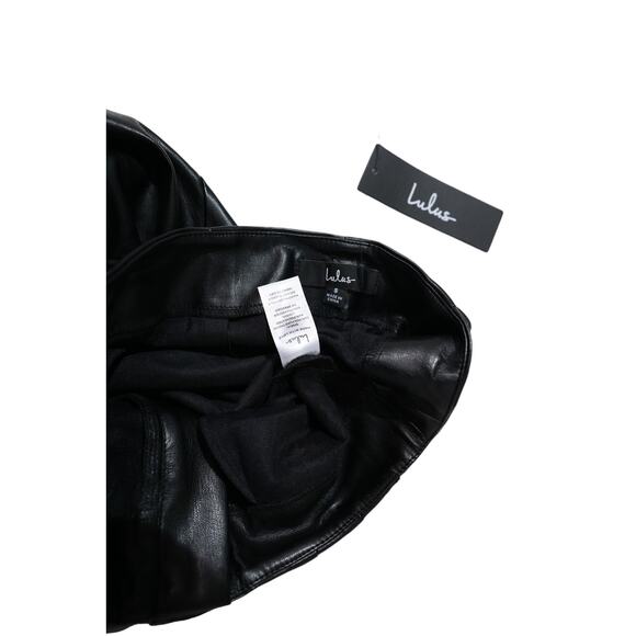 Lulu's Paperbag Faux Leather‎ Short in Black belt NWT size small - Picture 6 of 6
